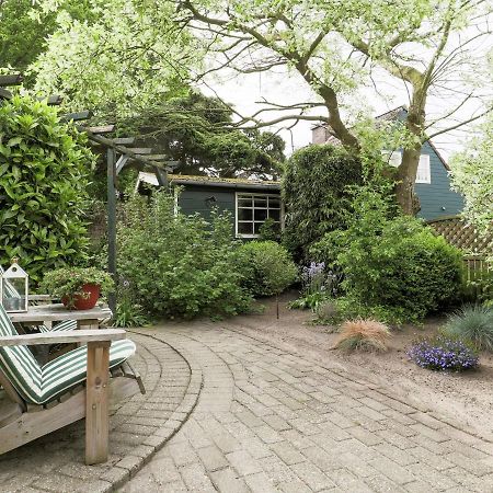 Cosy Holiday Home in Noordwijkerhout near Lake Buitenkant foto